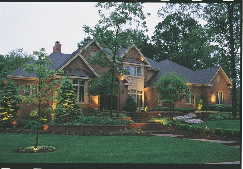 Tips To Maintain Landscape Lighting